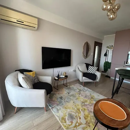 Apartment Страхотен Тристаен Апартамент-Бриз *
